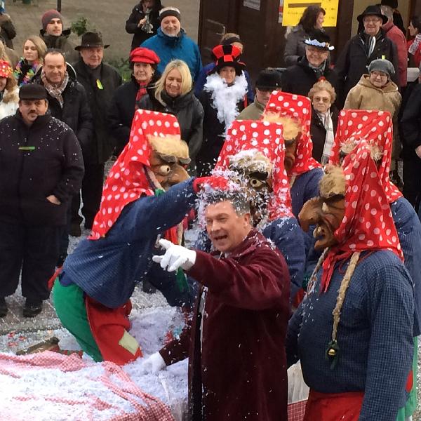 Umzug Großweier – Bild 1